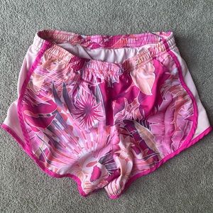 Nike girls shorts